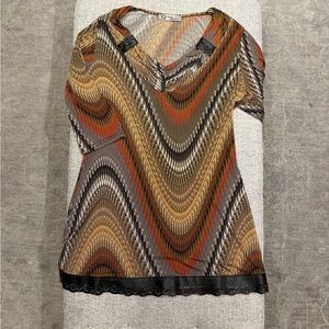 Chic Multicolor Chevron Women's Top